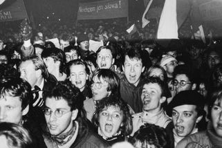 Tento režim je horší než komunismus. Myslí si to každý čtvrtý Čech - Seznam Zprávy