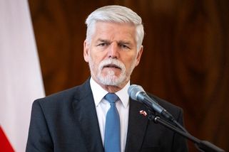 Michal: Macinkovo Rudé právo a Turkovy Haló noviny u Pavlova proslovu? Je to na vkusu všech poslanců