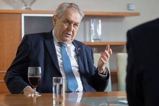 Exprezident Zeman zase nakládal