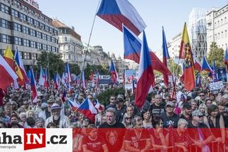 prahain.cz/politika/pocet-demonstrantu-unikatni-fotografie-vraci-jindricha-rajchla-na-zem-14688.html