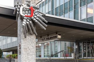 Silné tlaky kolem rušení poplatků. Vlivný právník kvůli nim dal podnět k Evropské komisi, jméno klienta tají