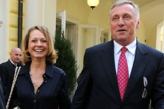 Nečas v tom není sám: Manželky opustili i Topolánek a Paroubek. Klaus držel formu