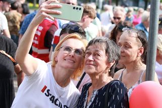 ANO jsou největší hujeři a vítači migrantů. Komunistka Konečná zase usilovně diktuje