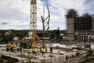 Bezpečnostní riziko. Úředníci mohou číst i mazat záznamy ve stavebním systému - Seznam Zprávy