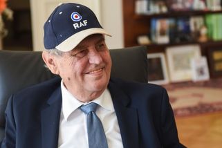 Komentář: Zeman nabil ostrými. Takhle tvrdě ještě neútočil - Seznam Zprávy