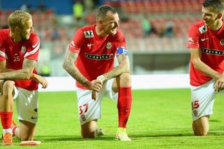 Líšeň - Brno 1:2, Divočina v derby! Výtržnost vlastních fanoušků pomohla Zbrojovce do čela - Sport.cz