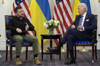 Bidenova vláda chce co nejvíce urychlit pomoc Ukrajině ve výši šesti miliard USD