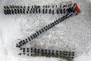 Fotky: Ruští příznivci Putinovy invaze se sjednocují pod novým symbolem - Seznam Zprávy