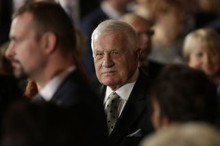 Exprezident Klaus: Teplotu jsem měl dva dny, nepropadl jsem panice. To doporučuji všem - Novinky