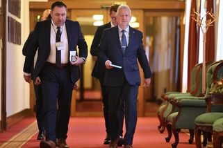 Videa s převýchovou ministra obrany jsou děsivě diktátorská - Médium.cz