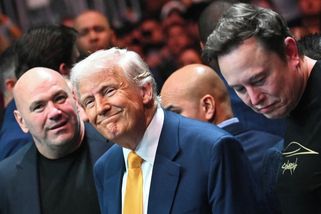 MMA | Monstrózní akce. Trump se raduje, náklady šplhají do miliard - Sport.cz