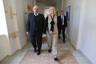 Opozice ostrouhala na dalším výboru. Příště se bude hrát o Černochovou