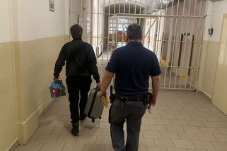 Předčasně propustili tyrana. Soud a věznice se hádají, kdo za to může - Novinky