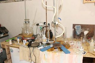 Manželé z Olomoucka se doma porvali, policisté u nich našli varnu pervitinu - Novinky