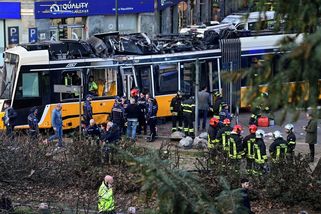 V Miláně vykolejila tramvaj, jeden mrtvý a 40 zraněných - Novinky
