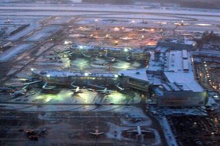 Ruský stát jako gangster uloupil letiště Domodědovo a pod cenou prodal Putinovým blízkým - Médium.cz