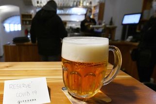 Restaurace si příště rozmyslí, jestli znovu otevřít, řekl šéf asociace - Novinky