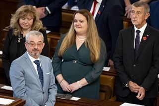 Na truc Okamurovi vyrazí na Slovensko i budoucí opozice. Šebelová pověřena nákupem lístků - Novinky