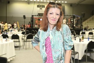 Exkluzivní zpověď nové lásky Shopaholicadel. Její partner se brání nechutnému nařčení a prozradil, jak to spolu mají – eXtra.cz