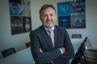 Česko cizince potřebuje. Jinak bude chybět sto tisíc lidí ročně v nemocnicích i na stavbách, varuje Rafaj - Novinky