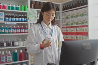 Přišel o manželku i milenku. Nevěrníka prozradil nákup v lékárně - Novinky