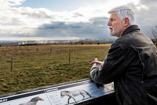 Na motorce, s pivem i s hokejisty. Tři roky Petra Pavla ve fotografiích - Seznam Zprávy