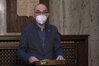 Zůstaňte doma, vyzval Čechy Blatný - Novinky