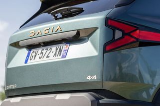 Dacia ladí konkurenta pro Škodu Octavii - Novinky