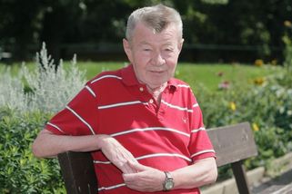 Mažňák ze Záhady hlavolamu zanedbal léčbu a skončil v domově seniorů. Svatby vnučky už se nedočkal