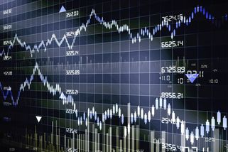 Po vlažném začátku začaly brát trhy válku vážně. Vypařilo se 127 bilionů korun - Seznam Zprávy