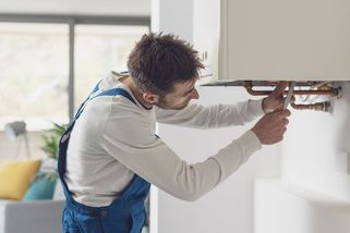 Emisní povolenka pro domácnosti už stojí 87 eur, plyn by lidem zdražil o víc než deset tisíc ročně - Novinky