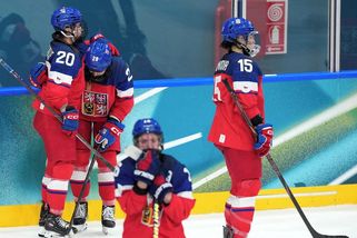 Olympiáda | Kabina plná slz. Hokejistky doplatily na svou starou bolest - Sport.cz