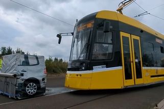 Automatická tramvaj cvičně jezdí v Plzni. S obyčejnými lidmi se ani nehne - Seznam Zprávy