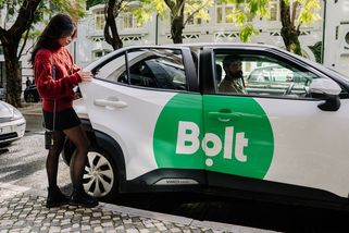 Čeština pro taxikáře bude povinná. Bolt už rozjel kurz - Novinky