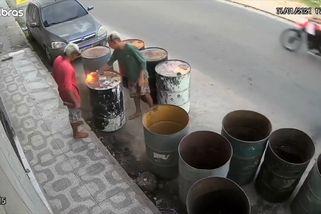 Komu už patří do ruky zapalovač? Některé případy nezachrání ani plná zletilost | Darwinovy ceny