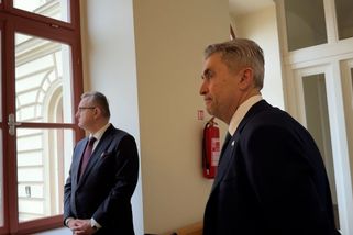 Bývalí vlivní hráči plzeňské ODS stojí u soudu proti sobě. Ve hře je milion za poškození pověsti - Novinky