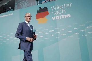 Německý kancléř udeřil na Trumpa. Uvolňovat teď sankce je chyba