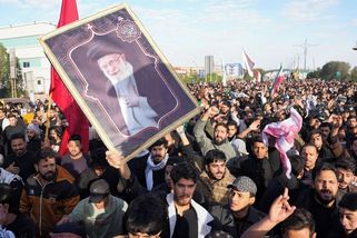 Kdo v Íránu přebere moc. Smrt Chameneiího otřásla režimem - Seznam Zprávy