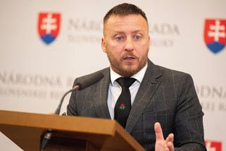 Ignoruje vědu a radí Ficovi. Kotlár si připisuje další zářez - Seznam Zprávy