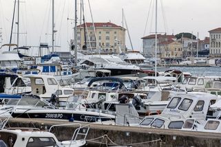 Zaplatili za vilu, přijeli k lesu. Podvodníci útočí přes populární servery - Seznam Zprávy