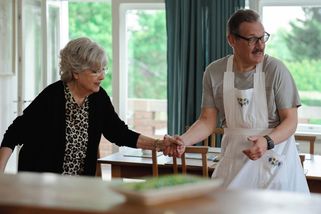 Recenze: Málokterý český seriál je tak bezmocný jako novinka od Hřebejka - Seznam Zprávy