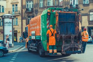 Senioři to nevědí, ale nemusí platit za popelnice. Stačí přijít na úřad s občankou - Techsvět