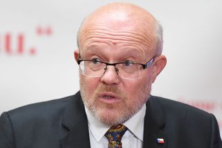 Fakultním nemocnicím hrozí konec energií. Válek by v takovém případě rezignoval - Novinky