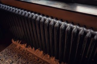 Tohle si domů dejte místo radiátorů i podlahového vytápění. Sice to vzniklo v Rusku, ale obliba roste raketově po celém světě