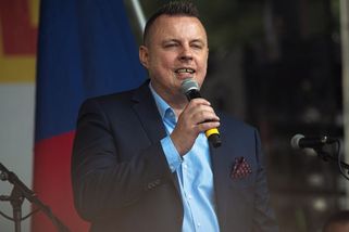 Poslanec Rajchl se kvůli Milionu chvilek neudržel