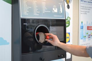 Malé obchody brojí proti zálohování PET lahví a plechovek - Novinky