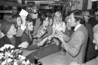 Pěvecké hvězdy socialismu: Zpěváci inkasovali astronomické částky