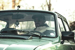 Brankář hokejové Sparty Jakub Kovář dorazil na zápas play off Škodou 120. Má k ní speciální pouto - Garáž.cz