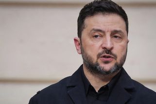 Kdo neslouží v parlamentu, ať jde na frontu, vzkázal Zelenskyj vystrašeným poslancům - Novinky