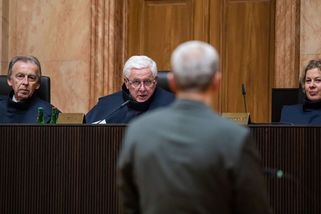 Končí soudce Fiala, který se zastal důchodců: Kritizoval snížení valorizace i předčasné důchody - Médium.cz